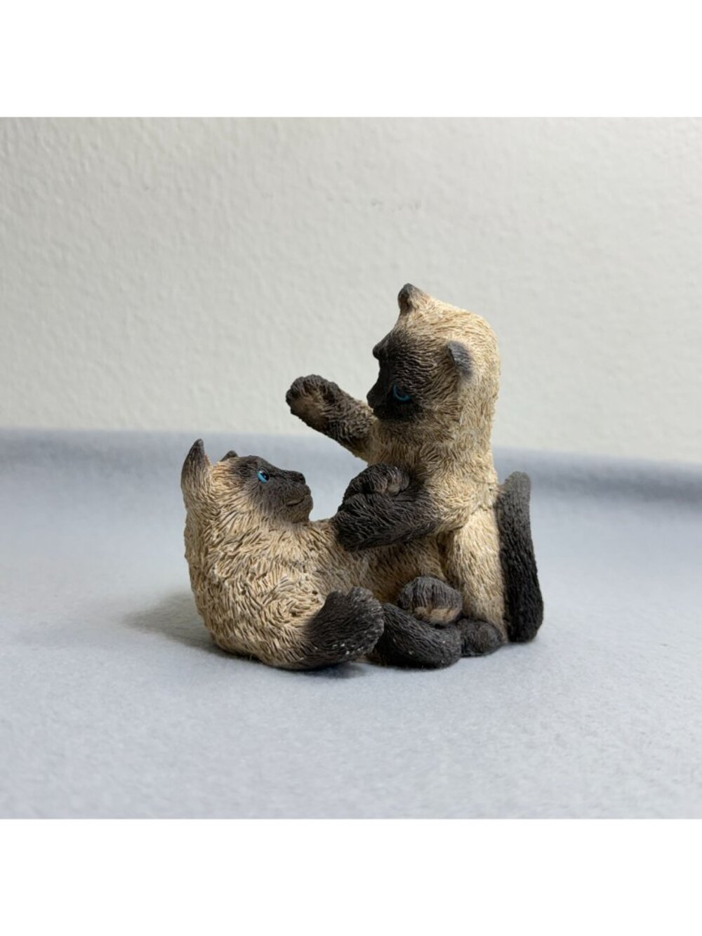 Vintage Stone Critters SC-368 Siamese Kittens Playing Figurine 1996 USA - Picture 2 of 14